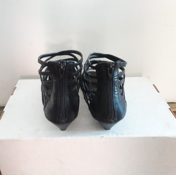 Gabriella Rocha - Picture 3 of 4